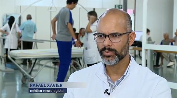 Dr. Rafael Xavier, médico neurologista do SARAH Belo Horizonte em entrevista a Record TV (Captura de tela – crédito: Record TV)